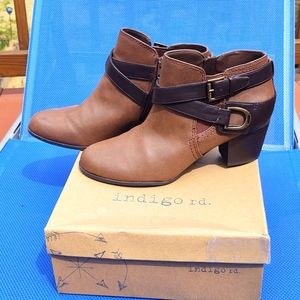Like new indigo road all man-made material booties size 10